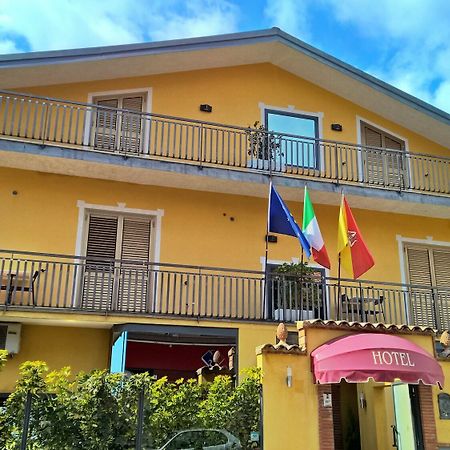 Sant'Antonio Garden B&B นีโกโลซี ภายนอก รูปภาพ